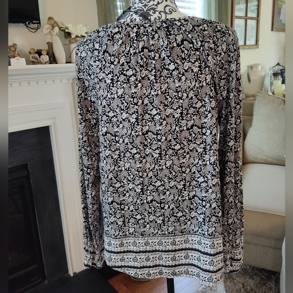 NWT Lucky Brand Black & White Boho Longsleeve Keyhole Blouse - Picture 4 of 7